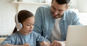 Cómo el exceso de tiempo de pantalla puede causar miopía en los niños