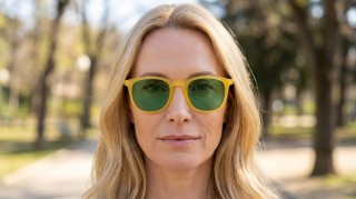 Izipizi Sun #E Yellow Honey Imagen generada