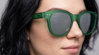 Izipizi Sun #N Green Imagen generada